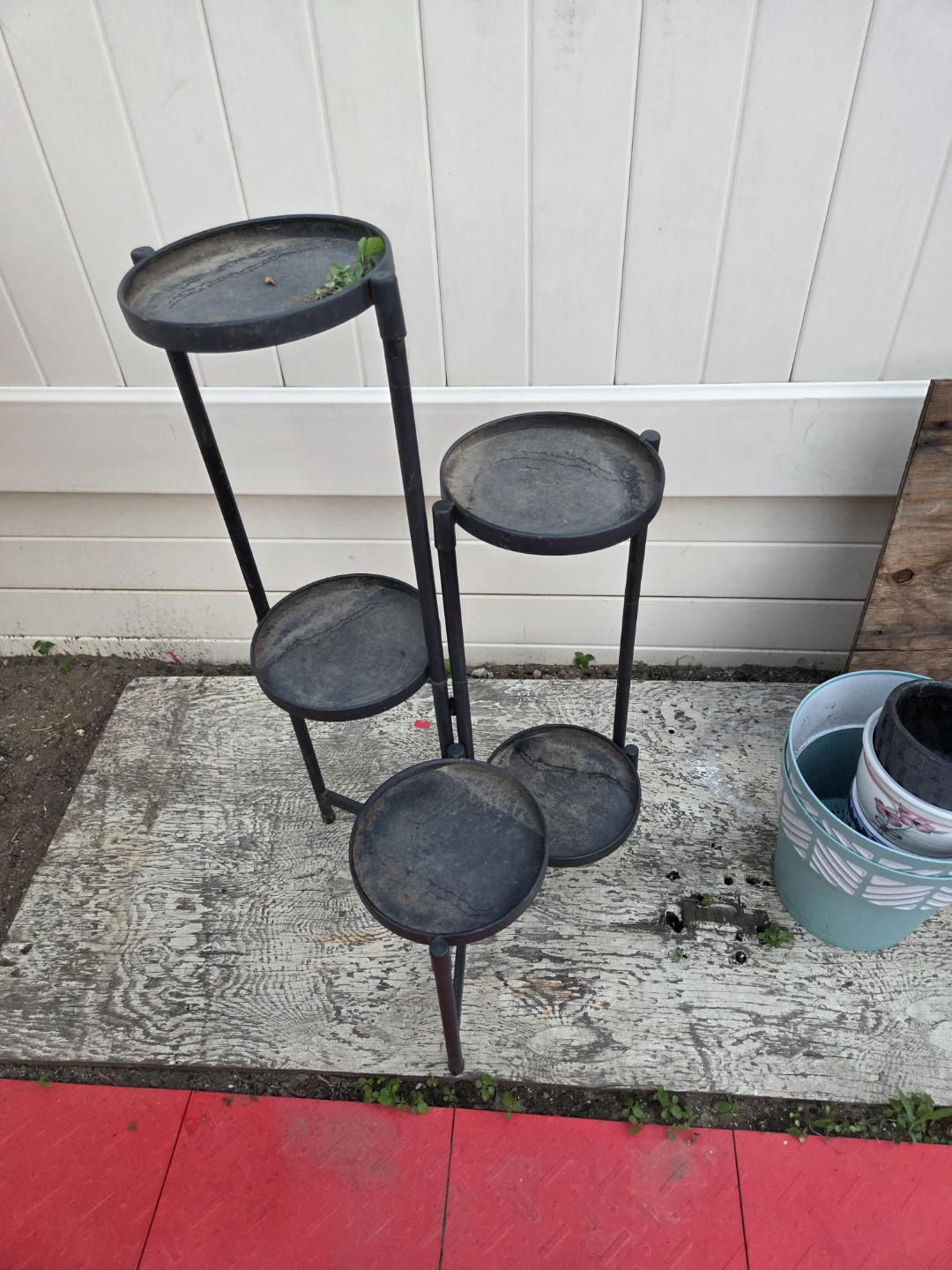 Metal Plant Stand with 4 Shelves