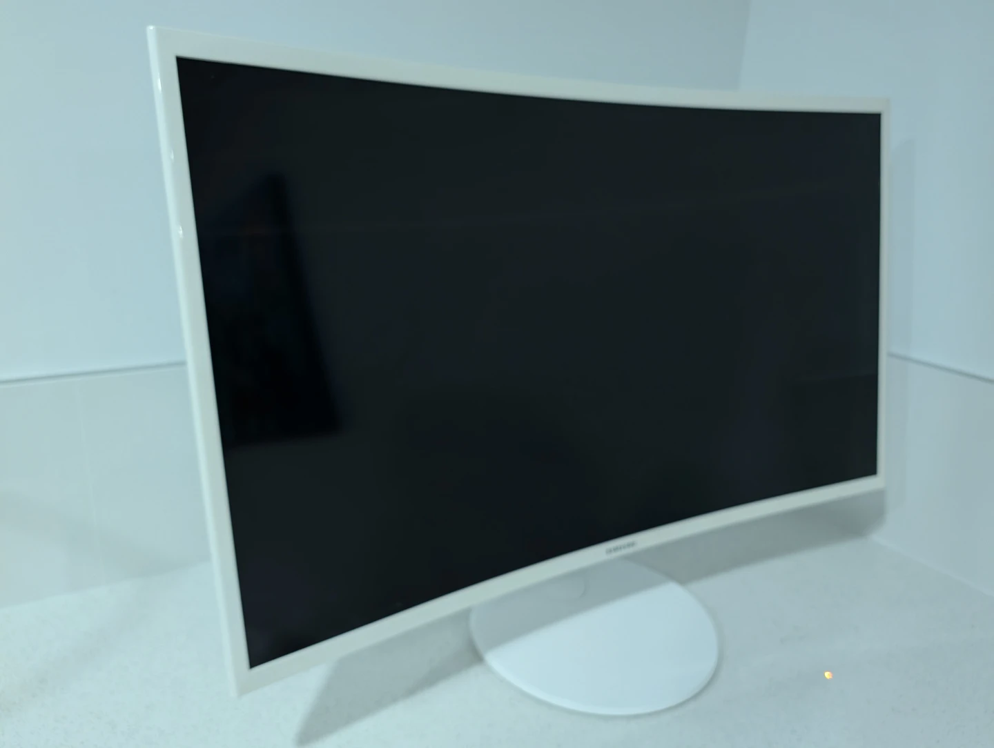 Samsung 32” Curved White Monitor - Working Perfectly - photo 3