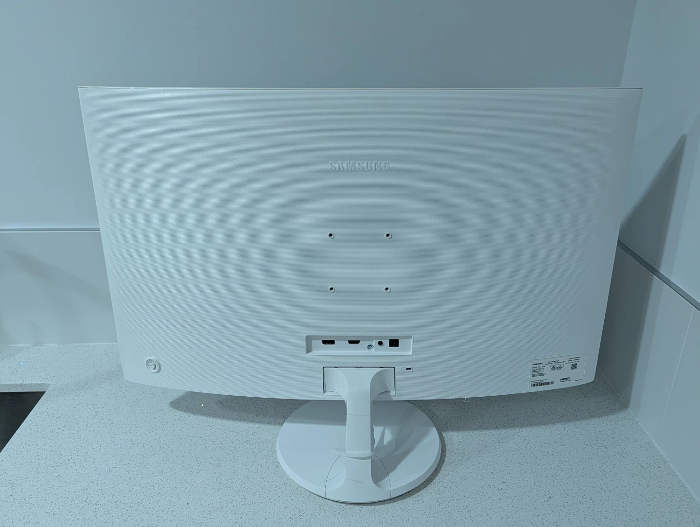 Samsung 32” Curved White Monitor - Working Perfectly - photo 4