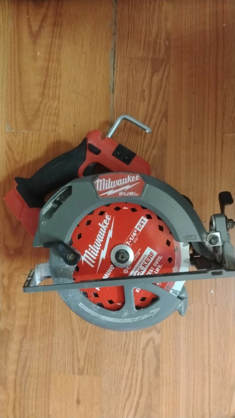 Milwaukee M18 FUEL G3 7-1/4" Circular Saw - Bare Tool