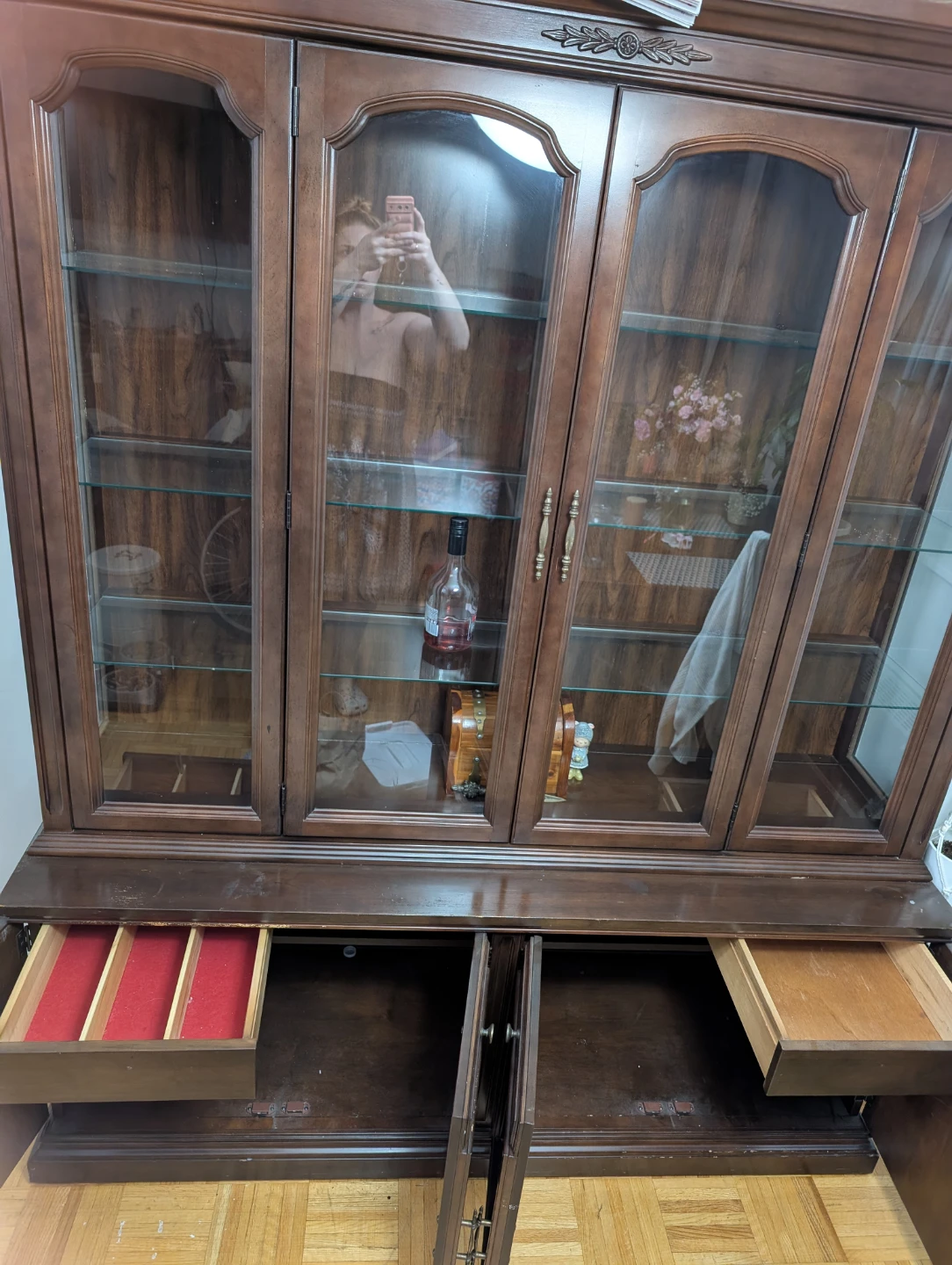 China cabinet - photo 4