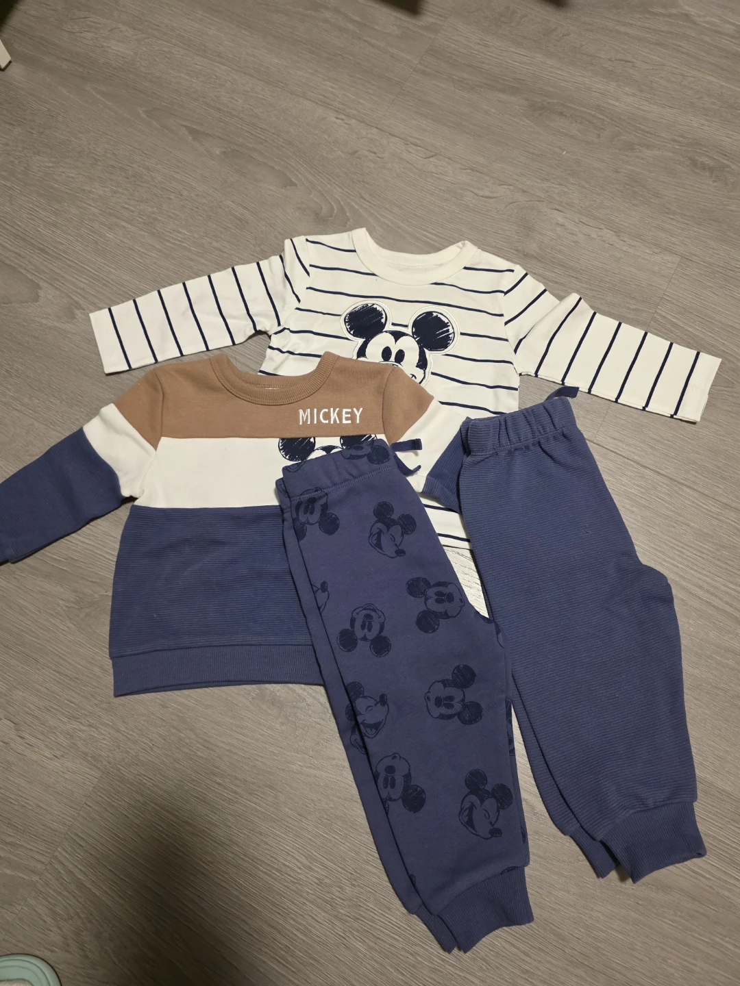 12 month Micky set - NEW