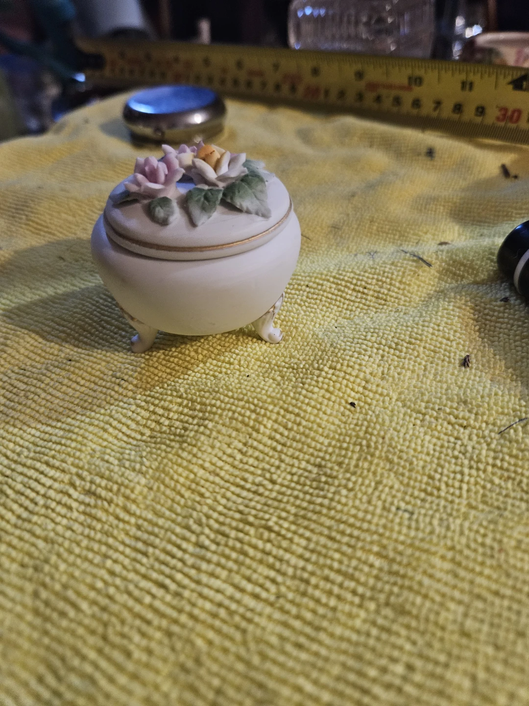 Vintage Ceramic Trinket Box with Flowers - photo 2