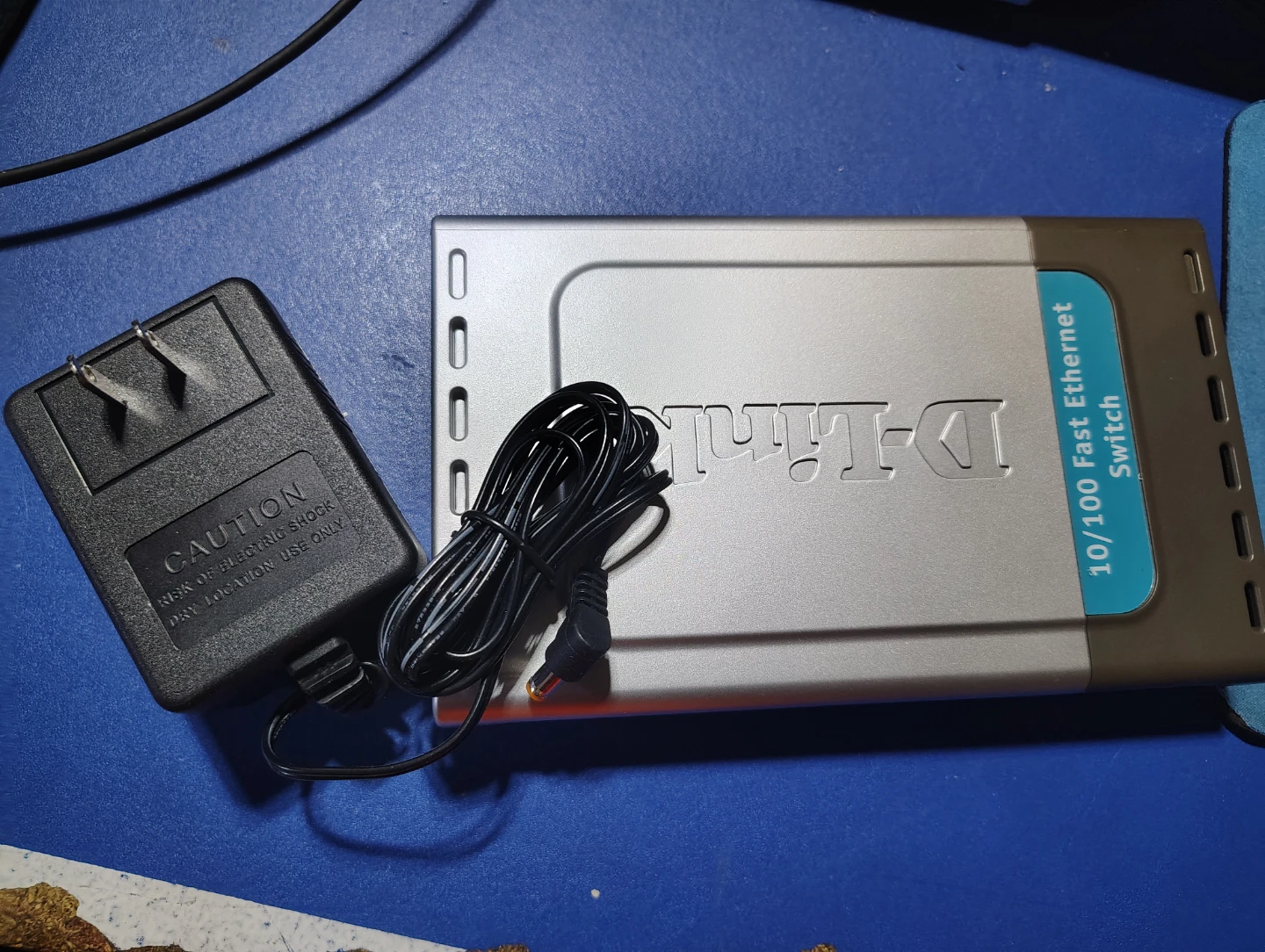 D-Link DSS-8+ 8-Port Fast Ethernet Switch - photo 4