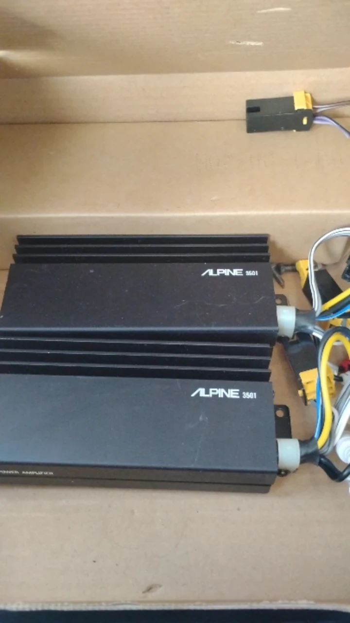 Alpine 3501 Power Amplifier