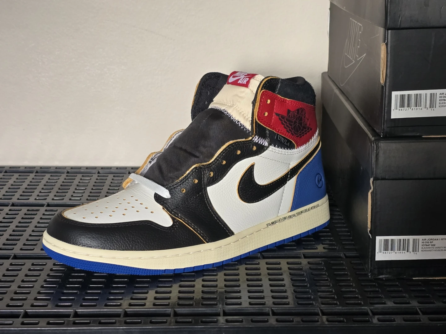 Union x Fragment x Air Jordan 1 Varsity Red/Sport Royal - photo 3