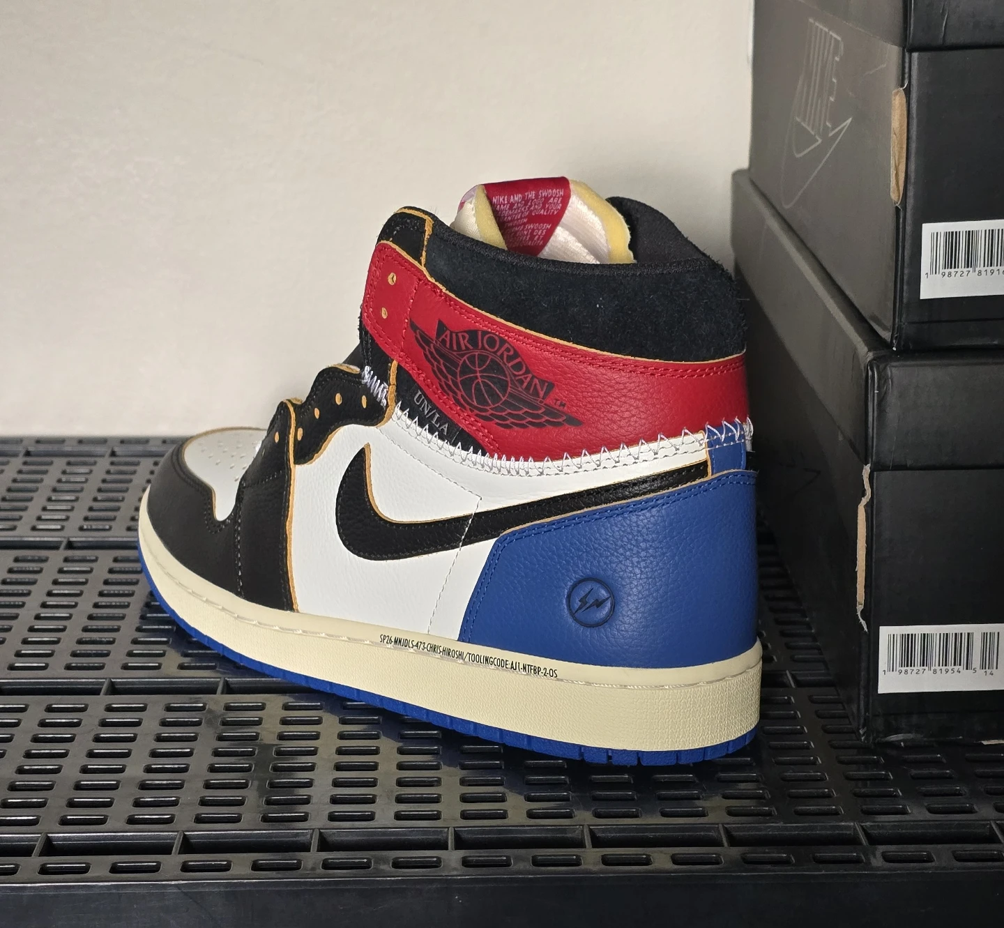 Union x Fragment x Air Jordan 1 Varsity Red/Sport Royal - photo 5