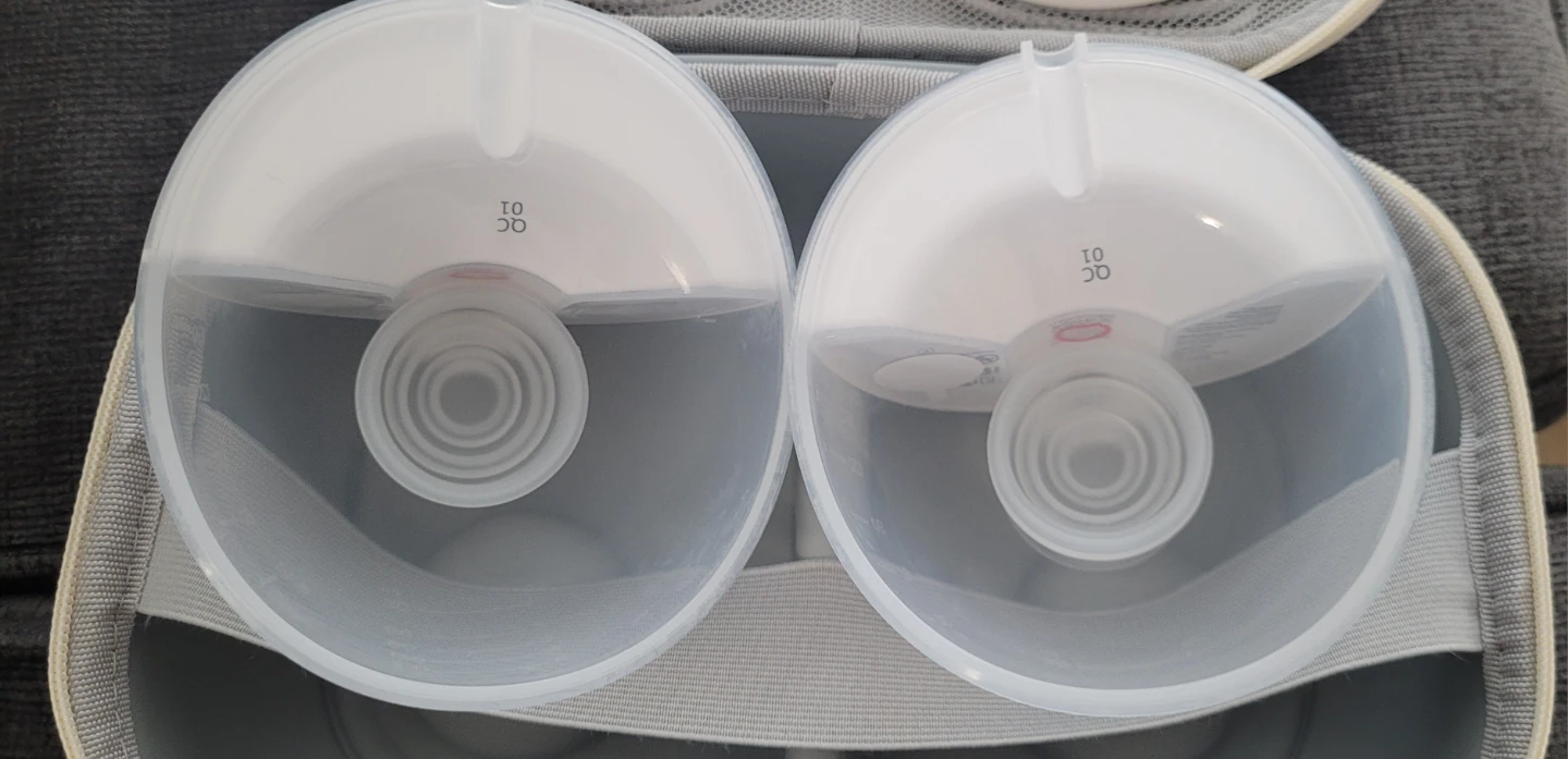 Momcozy double electric breast pump with case - photo 2
