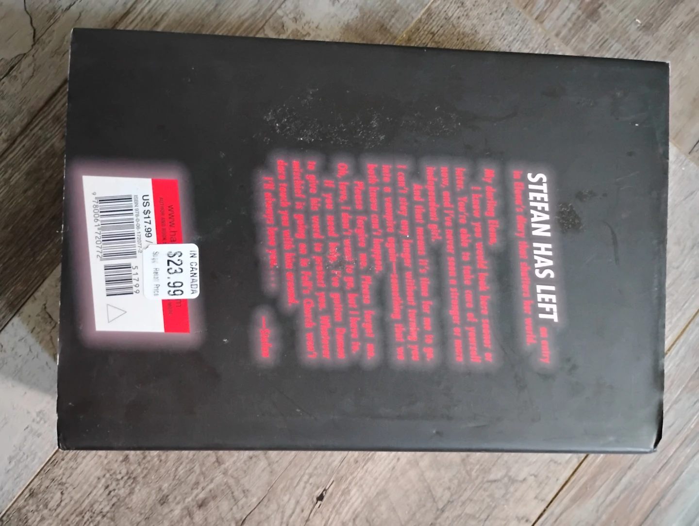 Hard cover book of The Vampire Diaries: The Return Nightfall - photo 2