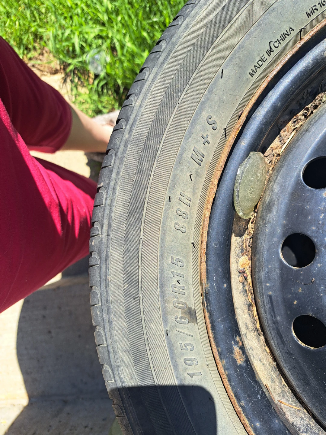Set of 4 Used Tires with Rims - photo 5