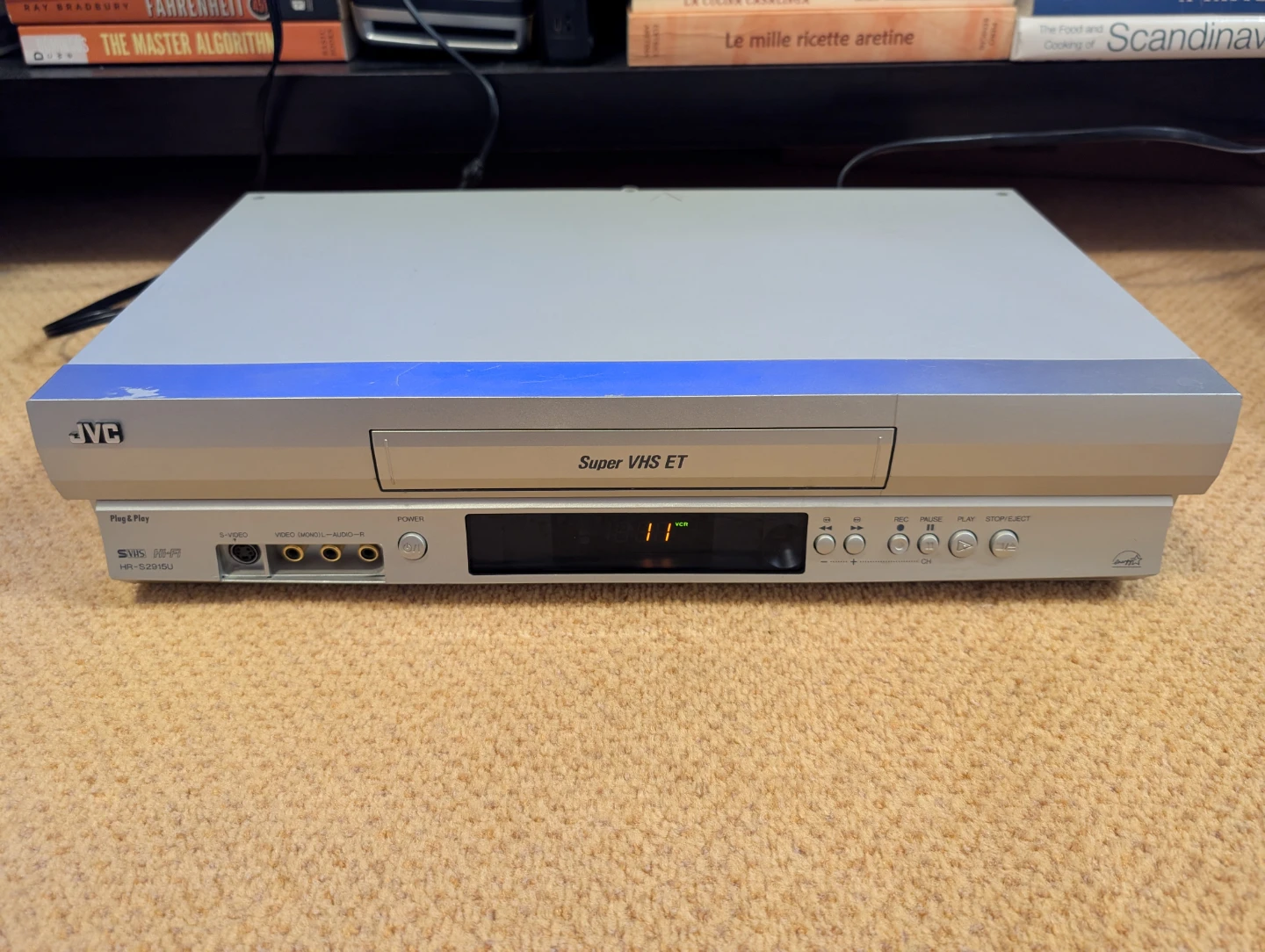 JVC Super VHS ET VCR HR-S2915U