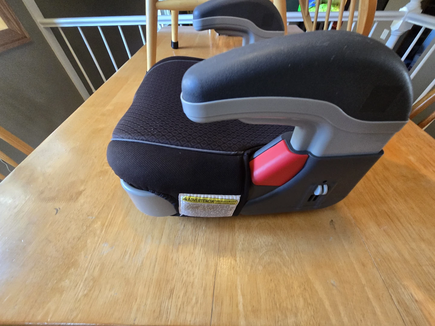 Graco Backless Booster Seat with Adjustable Armrests - photo 5