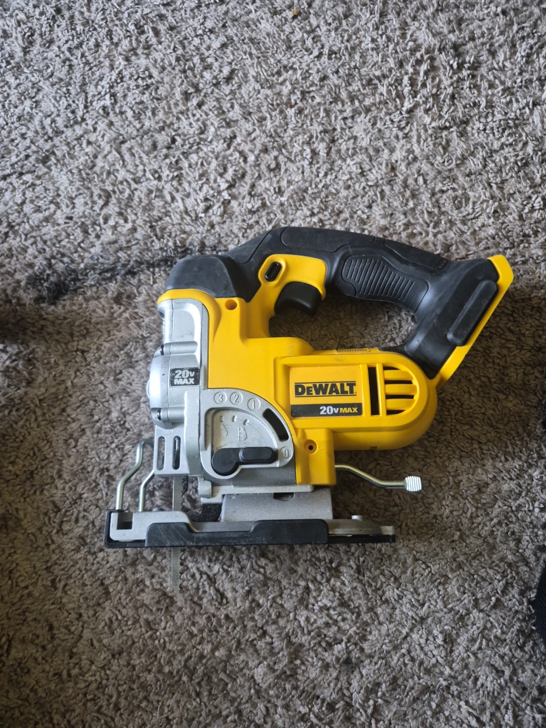 DEWALT 20V MAX Cordless Jigsaw DCS331