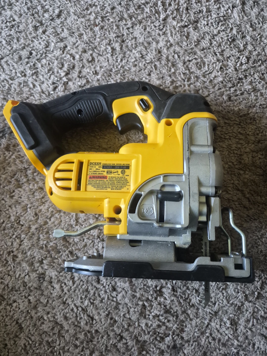 DEWALT 20V MAX Cordless Jigsaw DCS331 - photo 2
