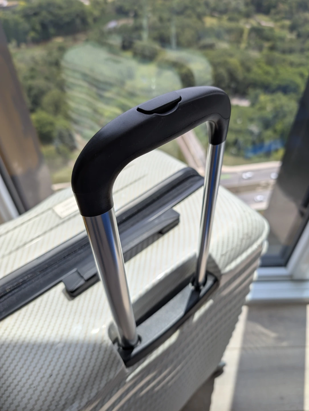 Day Crown Lightweight Spinner Luggage - photo 4