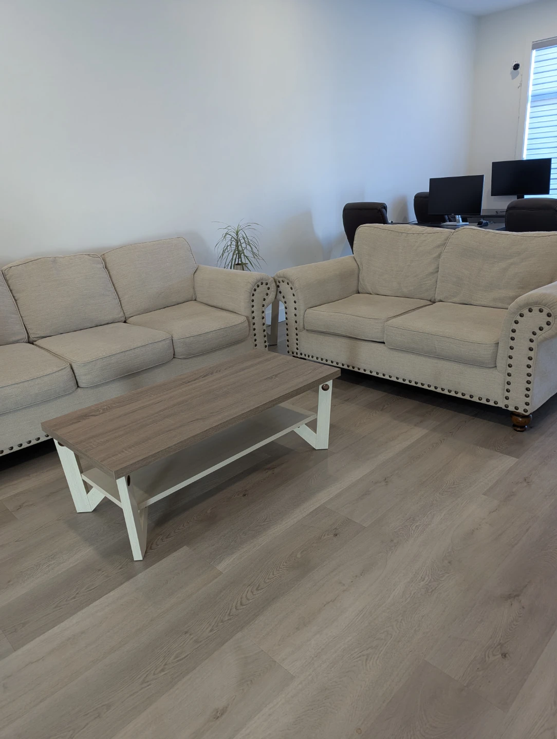 Sofa and loveseat - photo 2