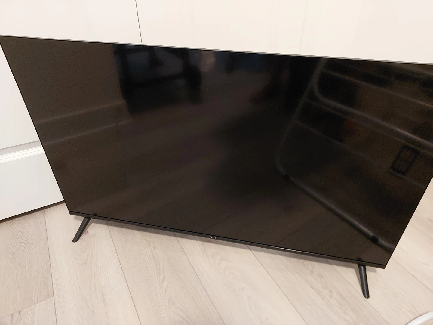 2 TCL Smart TVs - 43" QLED + 32" Android - Clean & Working - photo 3