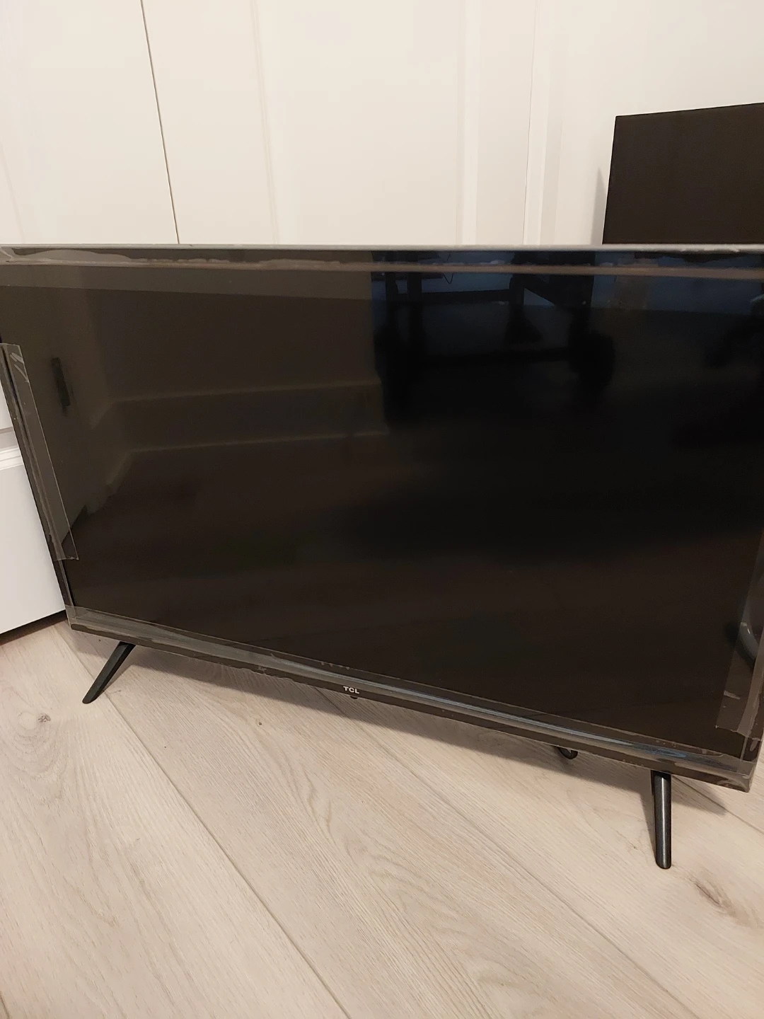 2 TCL Smart TVs - 43" QLED + 32" Android - Clean & Working - photo 4