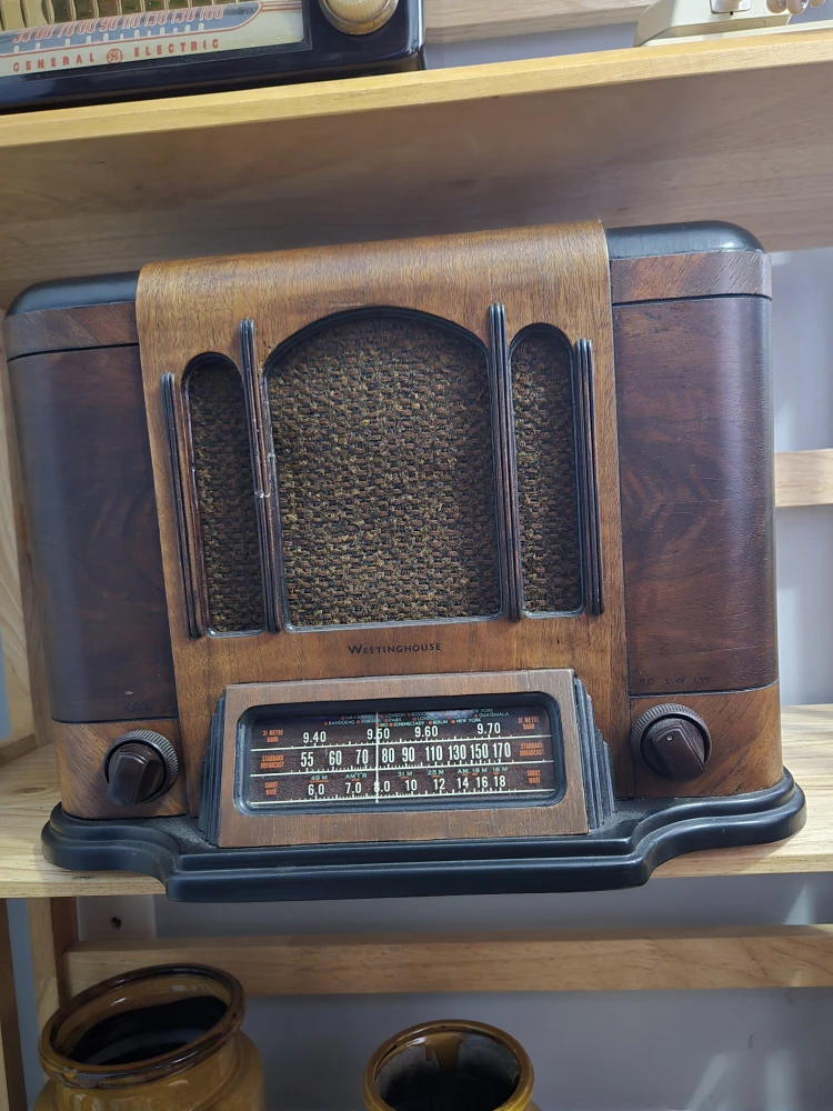 Westinghouse Vintage Tube Radio