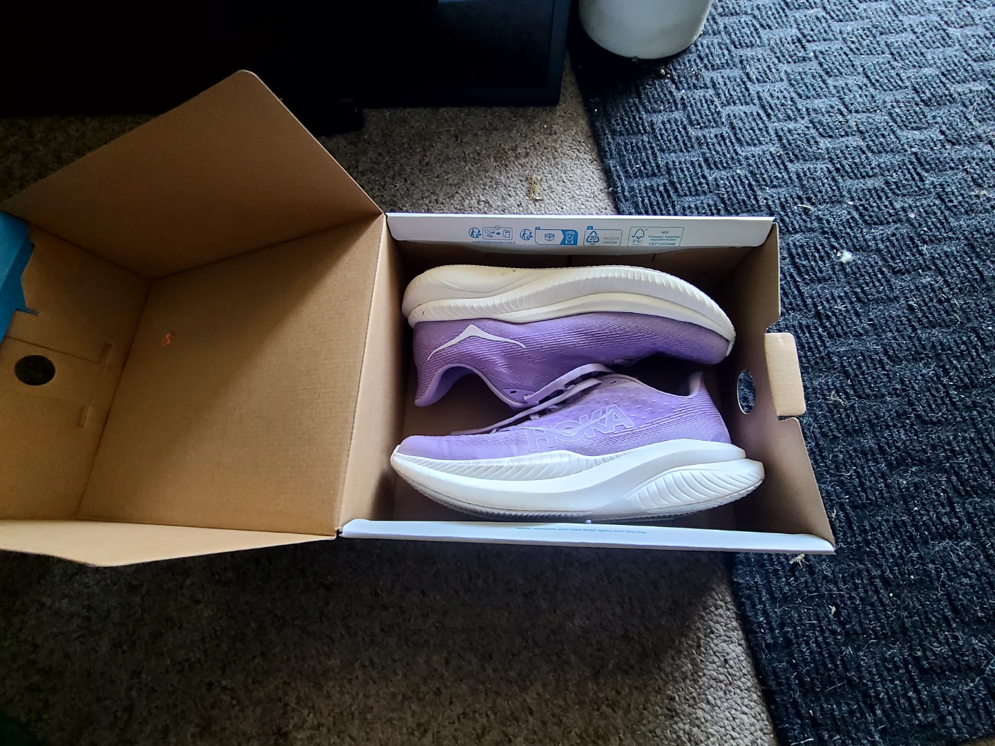 Hoka Mauve Laies size 8 Running Shoes