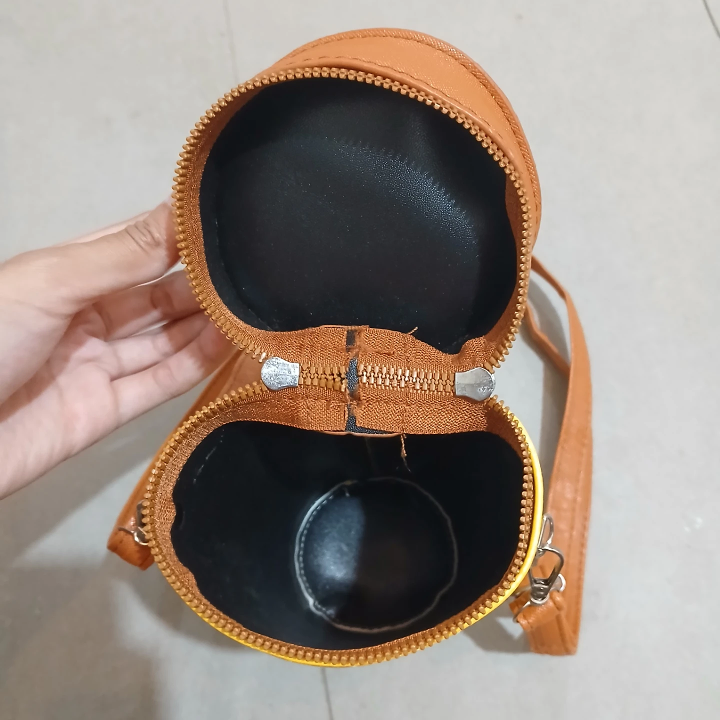 Spy x Family "The Alley" Drink Pouch - photo 3