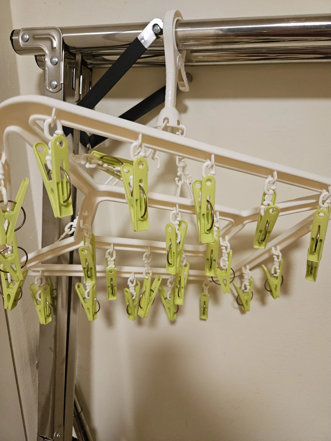Clothes hanger
