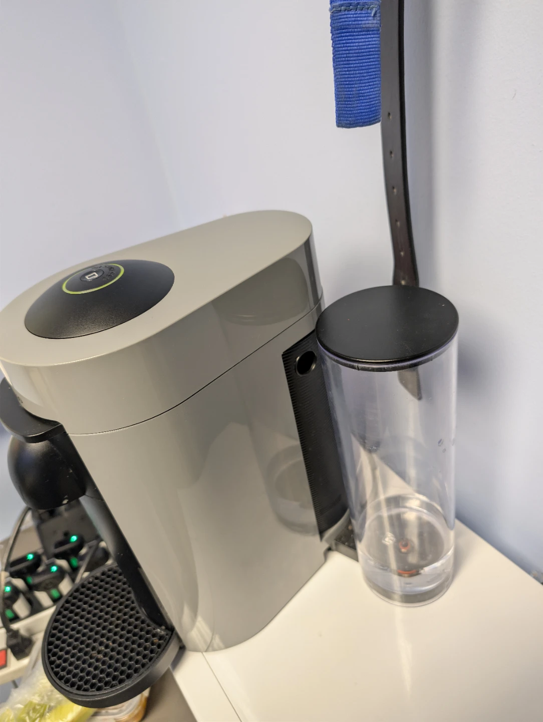 Nespresso VertuoPlus Coffee Machine - photo 2