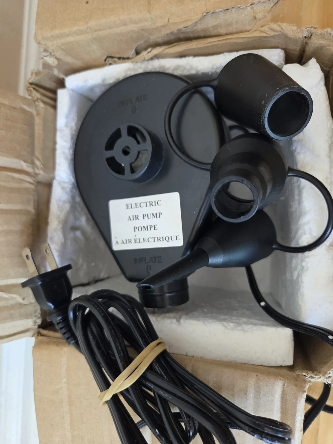 Electric air pump (+ 3 attachments)