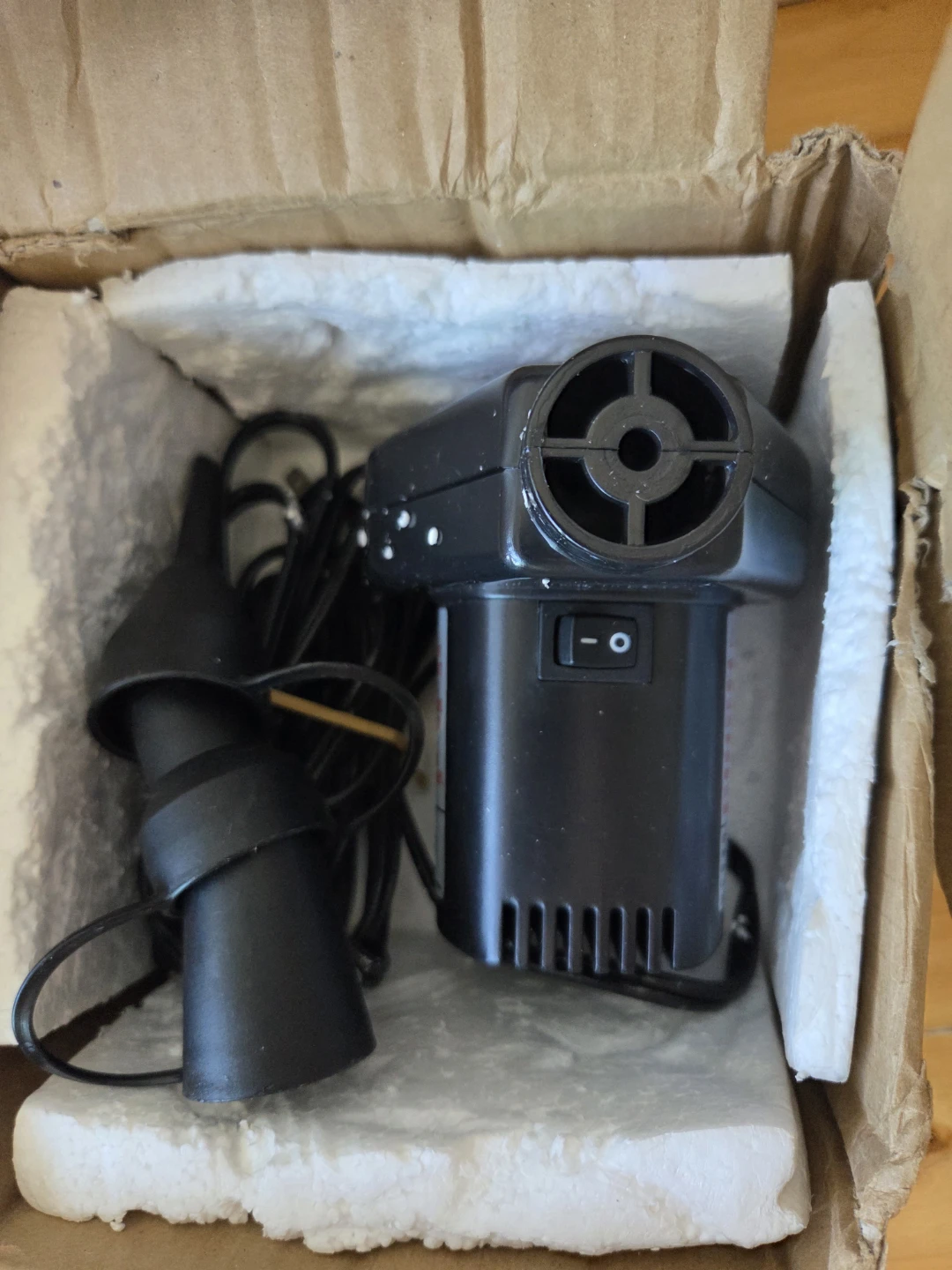 Electric air pump (+ 3 attachments) - photo 2