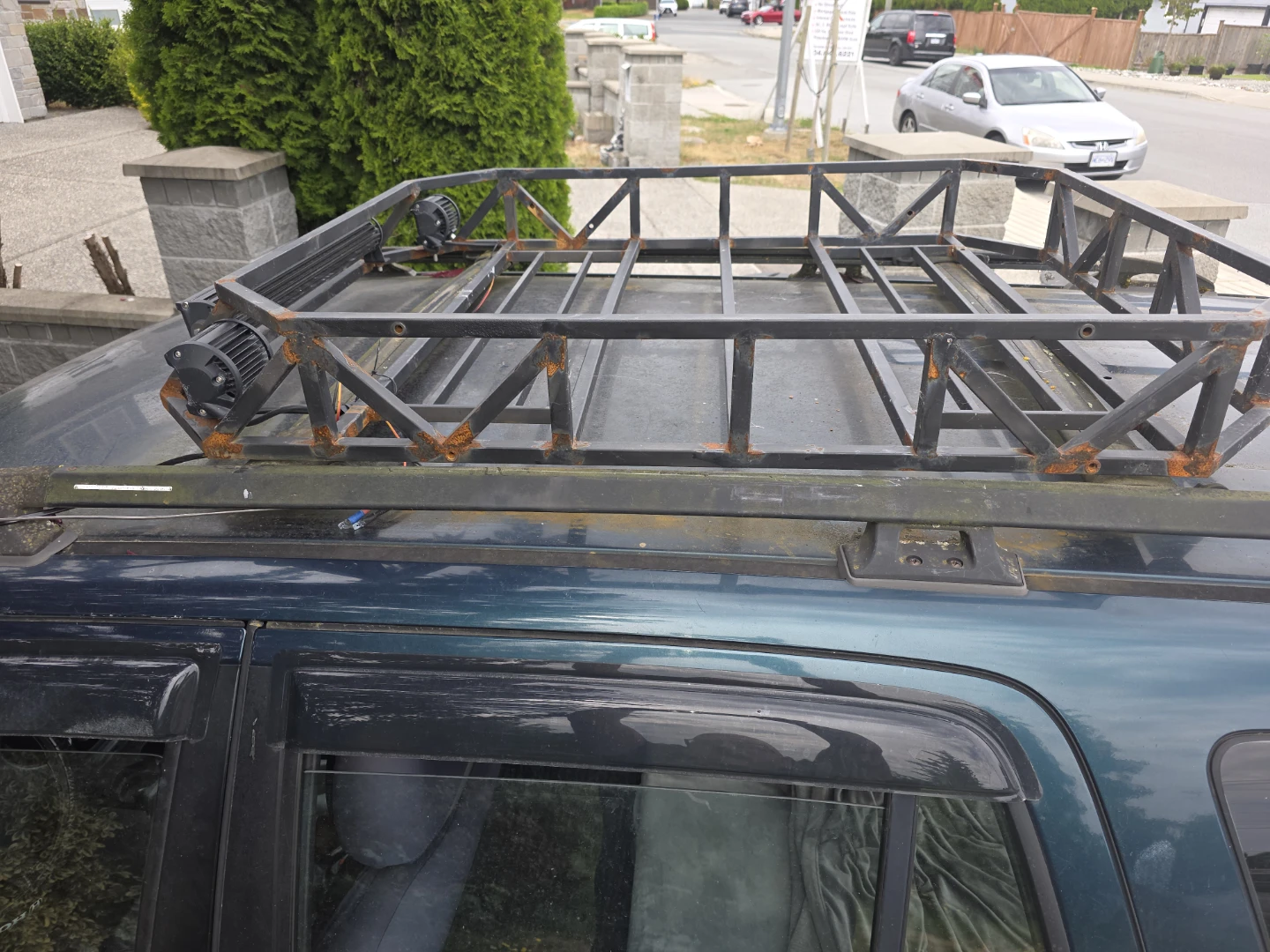 Custom Roof Rack with LED Light Bar and Pod Lights - photo 4