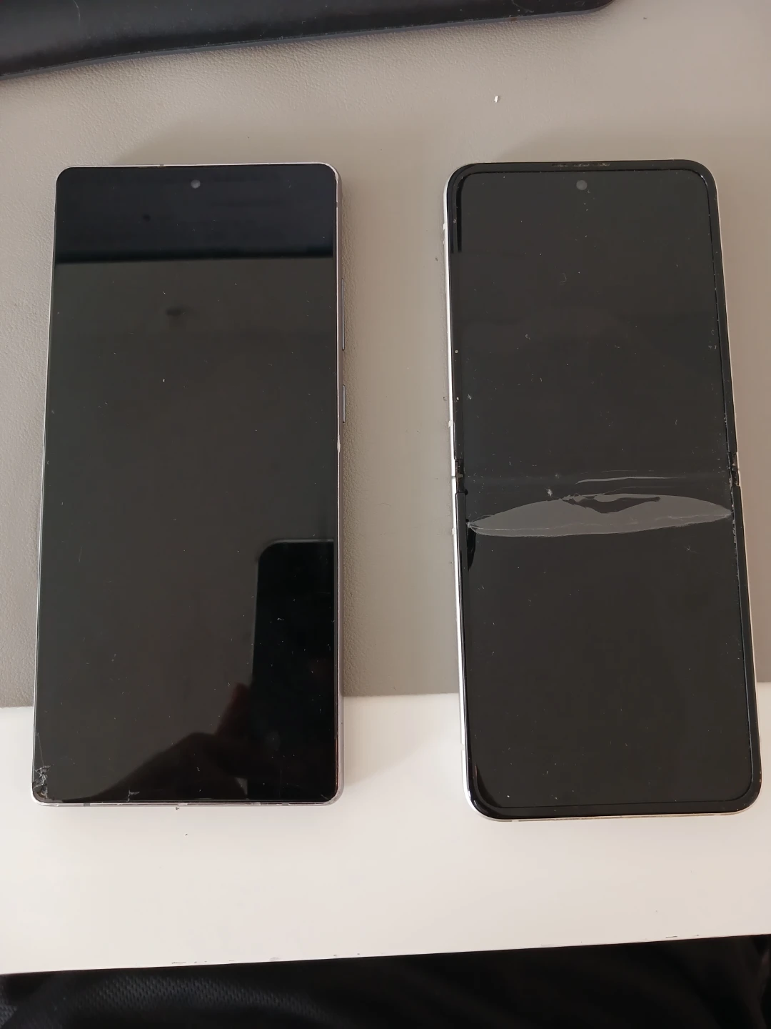 Samsung Galaxy Z Flip 3 & Samsung Galaxy Note 20