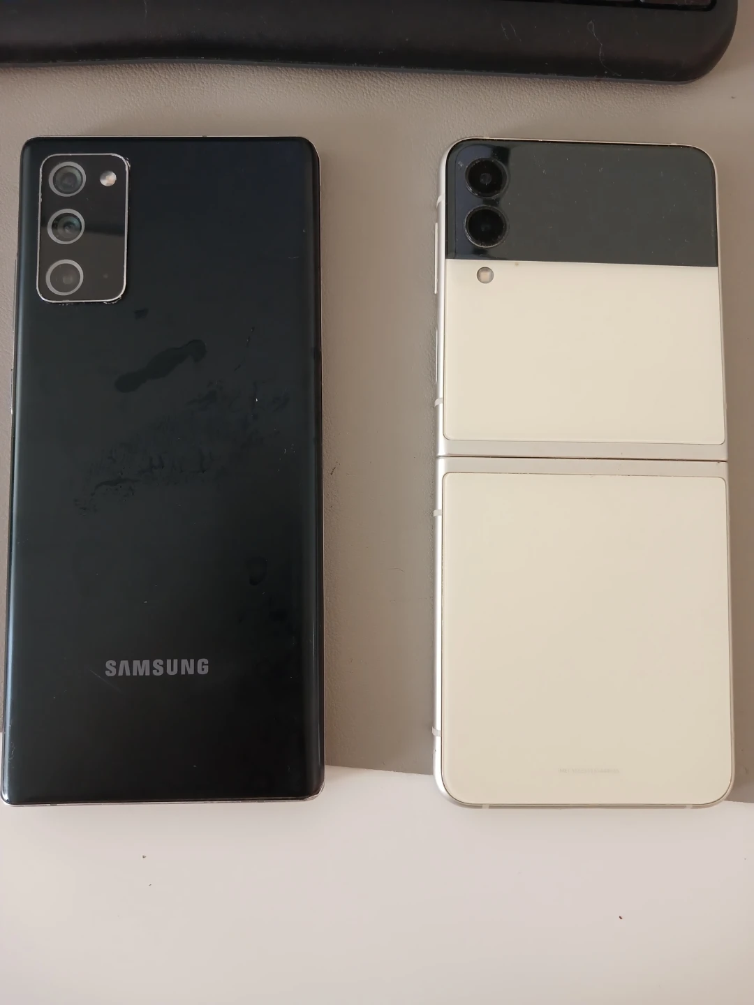 Samsung Galaxy Z Flip 3 & Samsung Galaxy Note 20 - photo 2