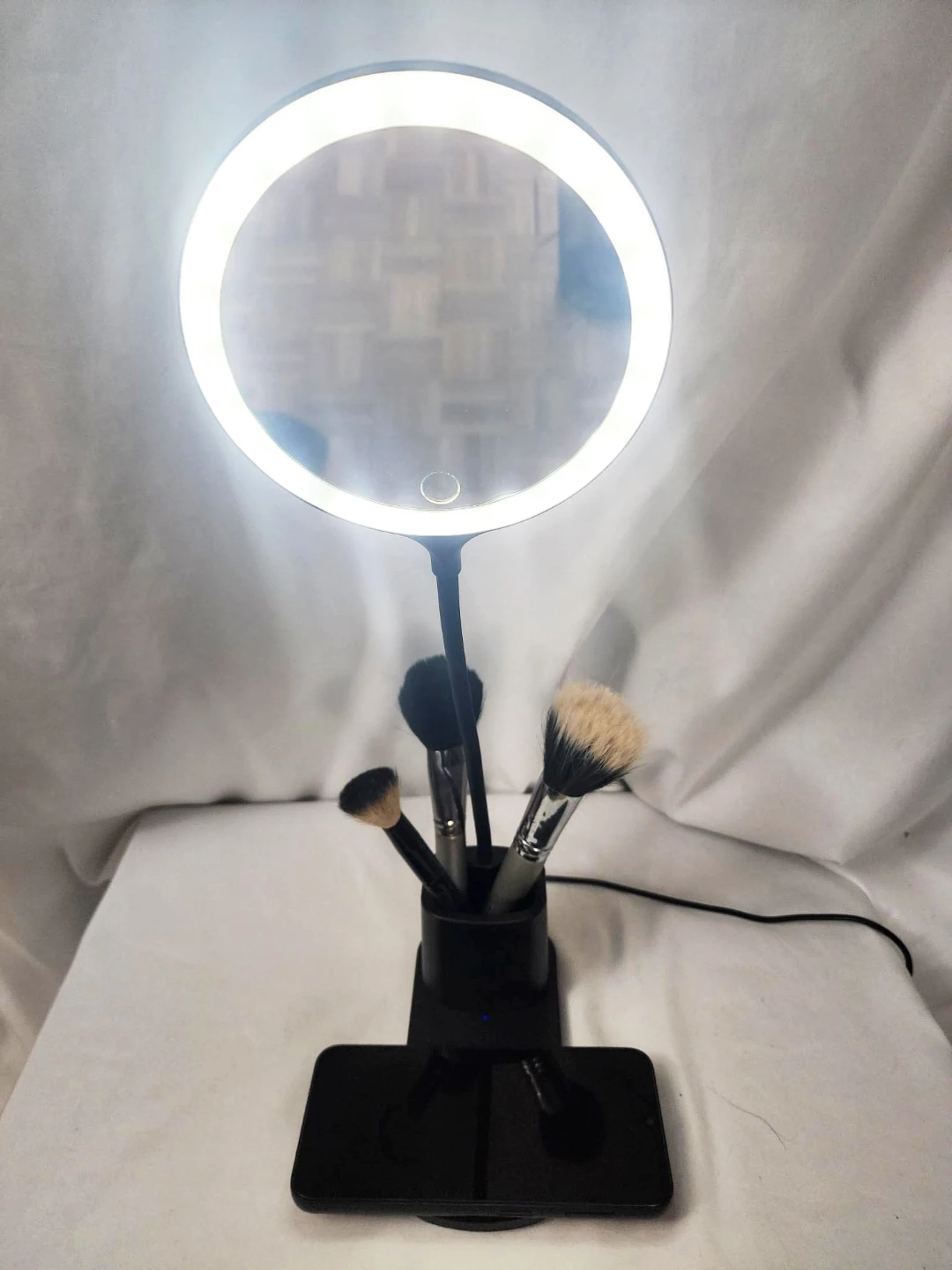 Energizer 2-in-1 Lighted Vanity Mirror & Wireless Phone Charger - photo 2