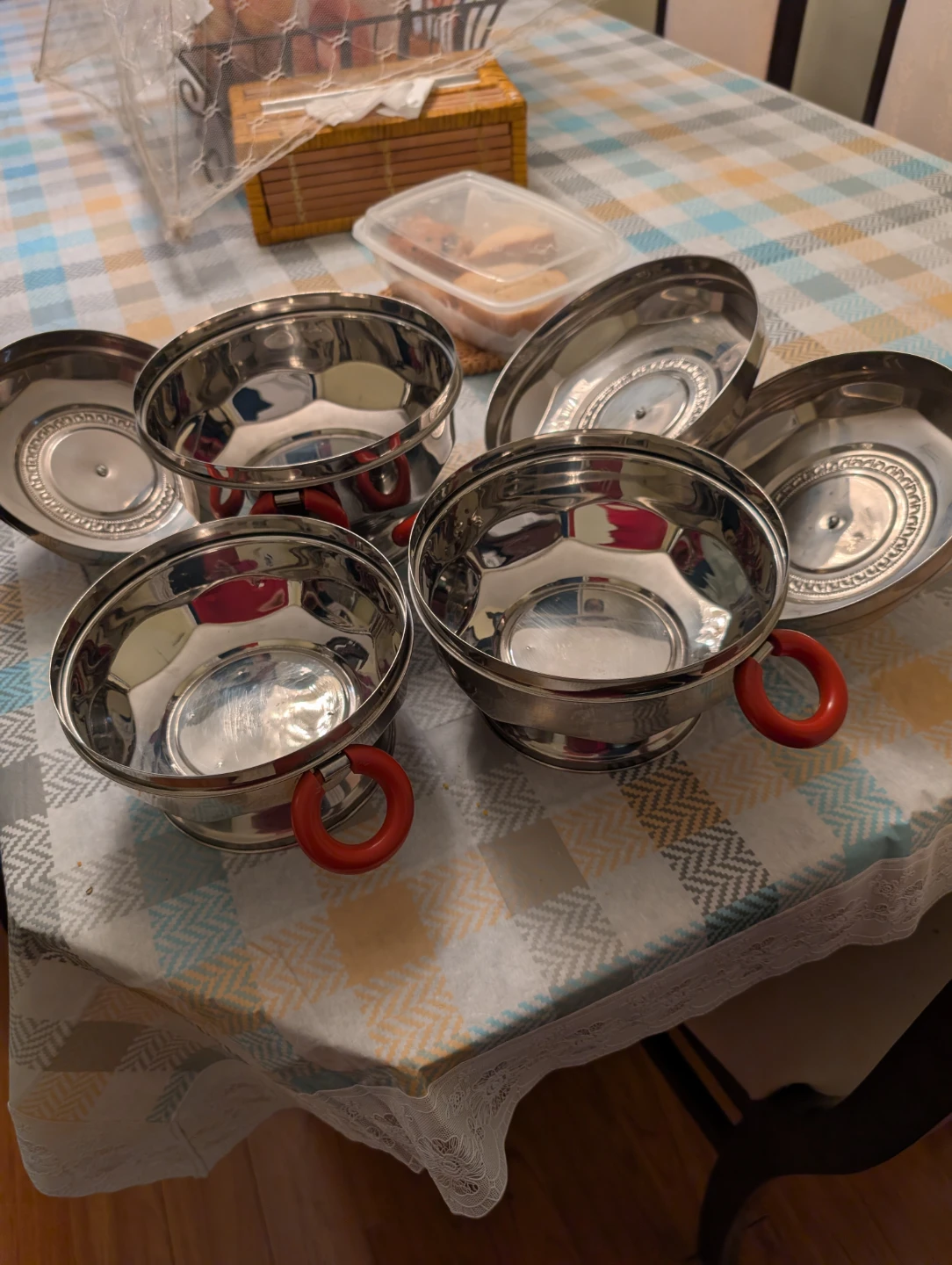 Set of 3 Stainless Steel Mixing Bowls with Red Handles