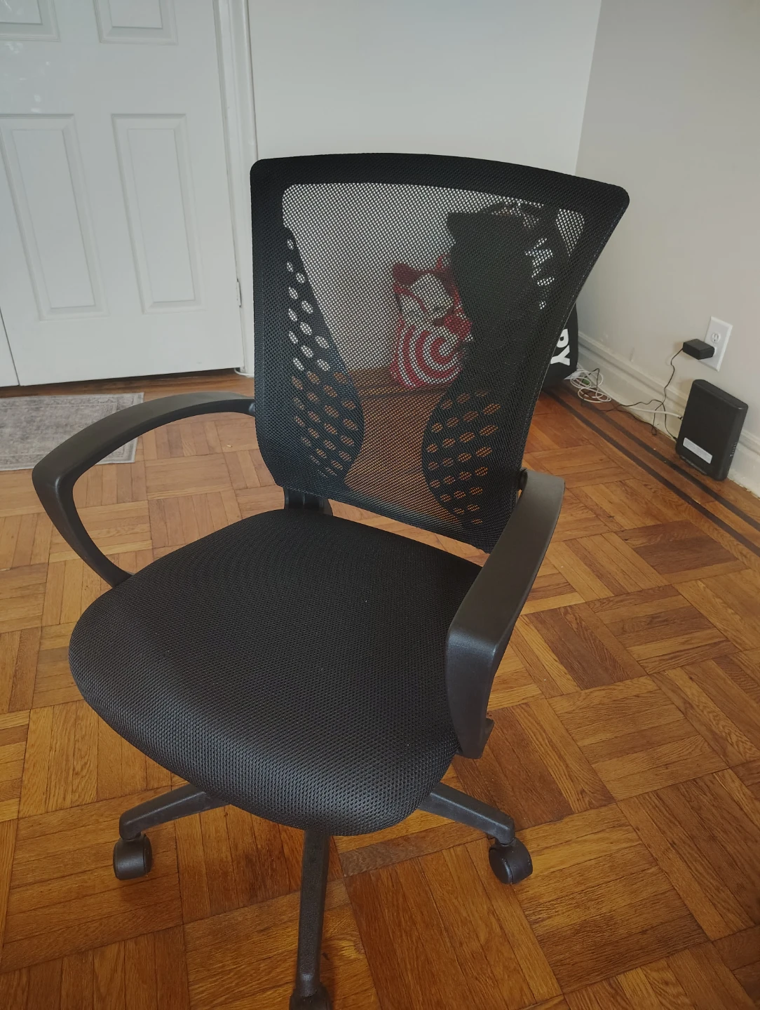 Black Ergonomic Office Chair - photo 3