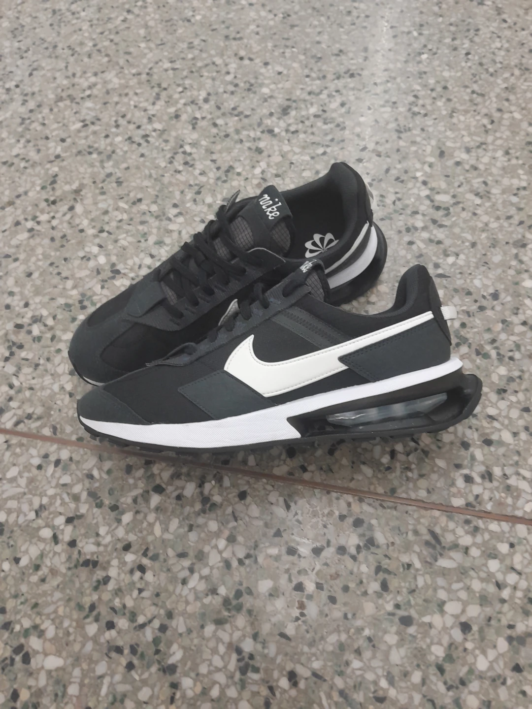 Nike Running Sneakers Shoes Men's Size 11 - photo 2