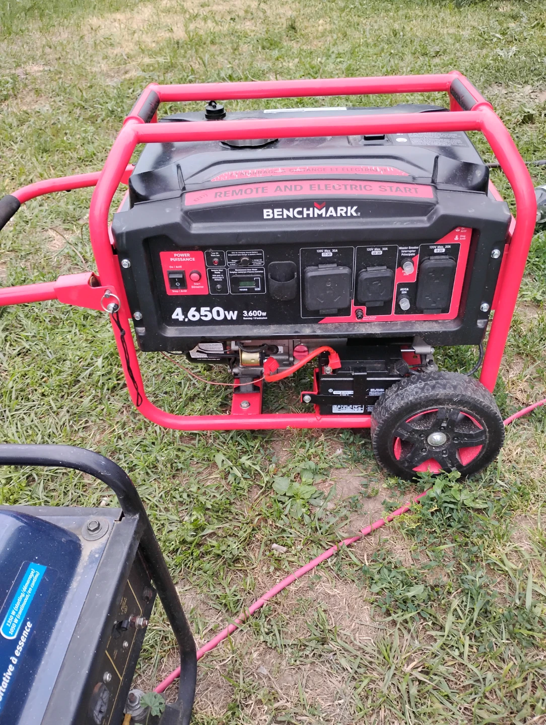 BENCHMARK Generator with Remote and Electric Start
