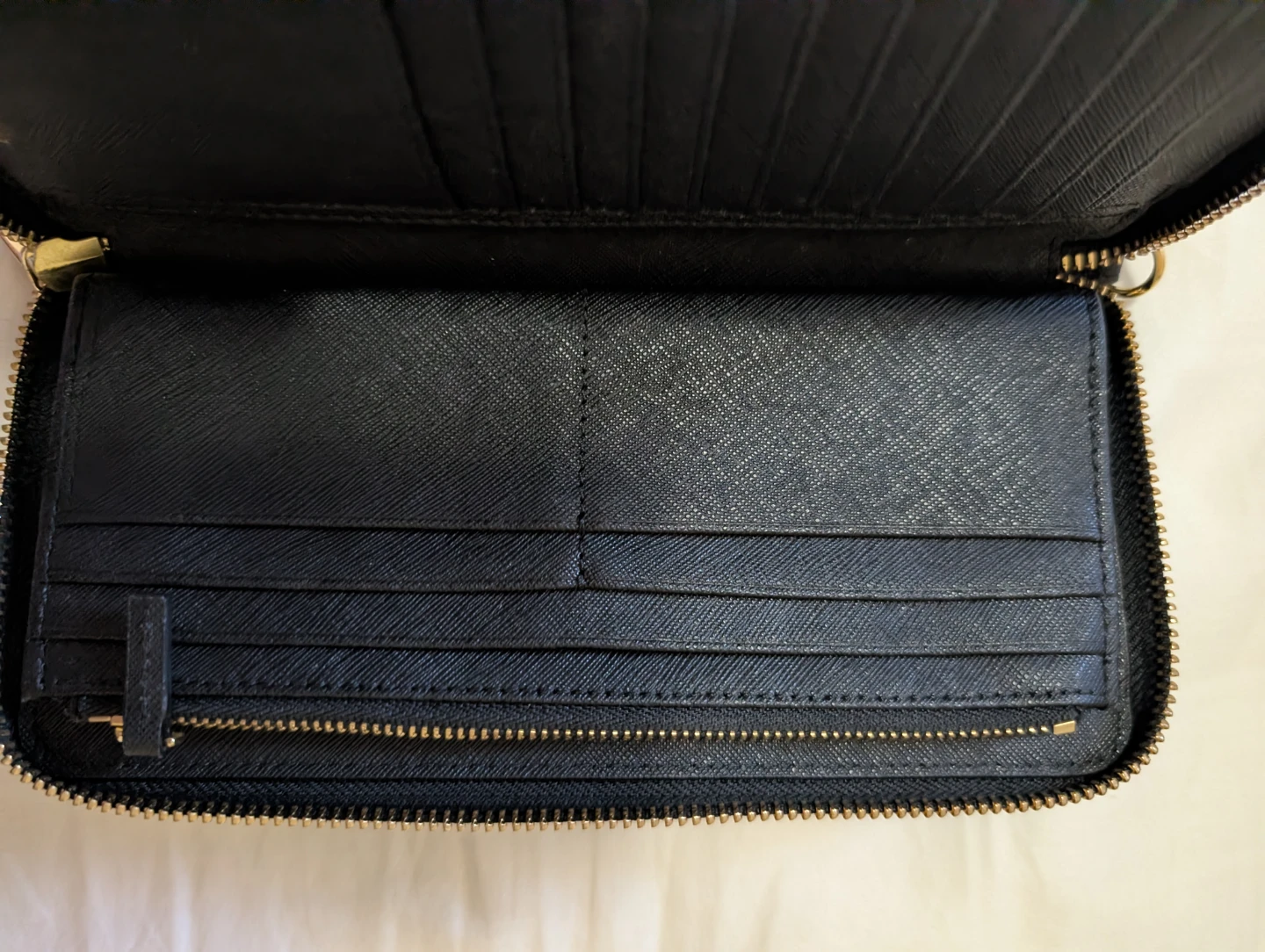 Tory Burch Black Saffiano Leather Zip Around Wallet - photo 4