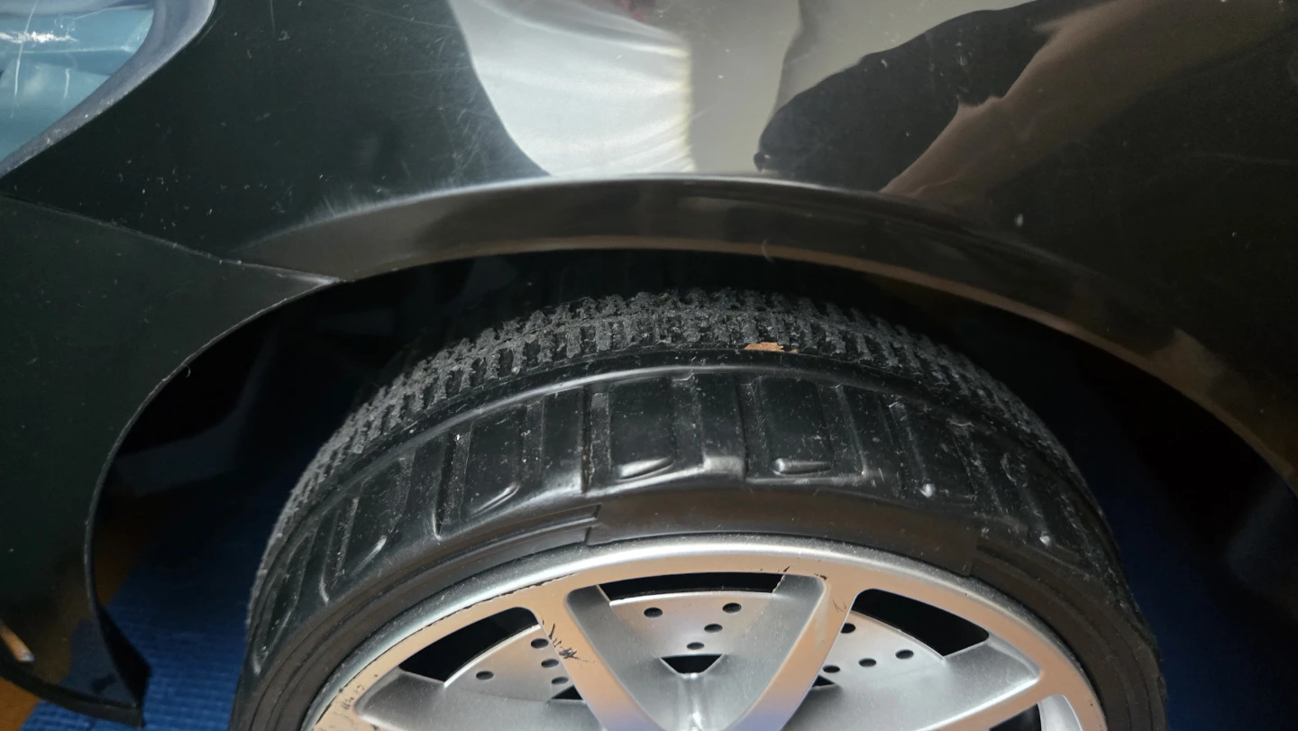 Kids Ride-On Mercedes-Benz SL 63 AMG - photo 4