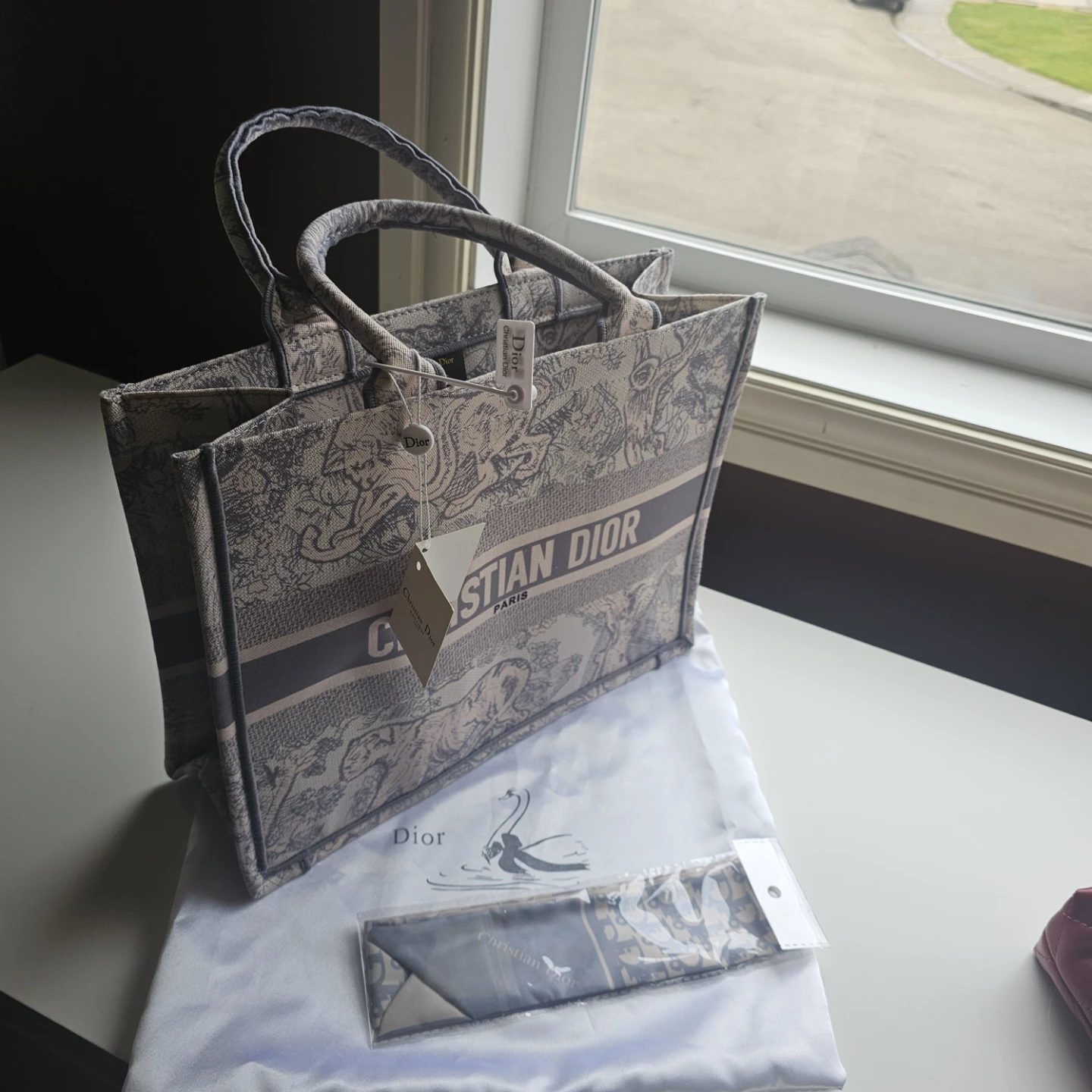 Christian Dior Tote Bag - photo 3
