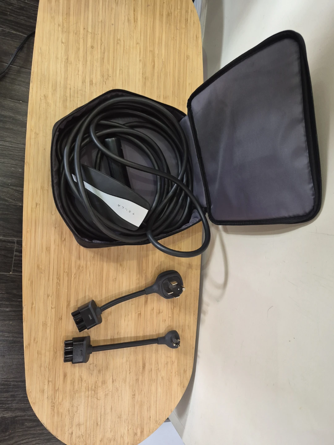 Tesla Mobile Connector with Adapters - photo 4
