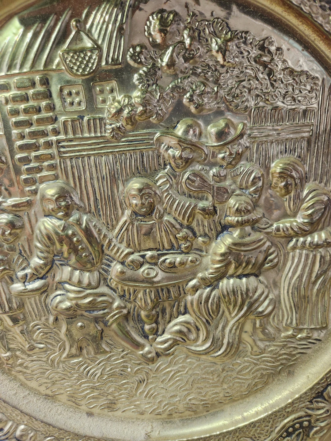Vintage Mid-Century Embossed Brass Wall Plates - photo 4