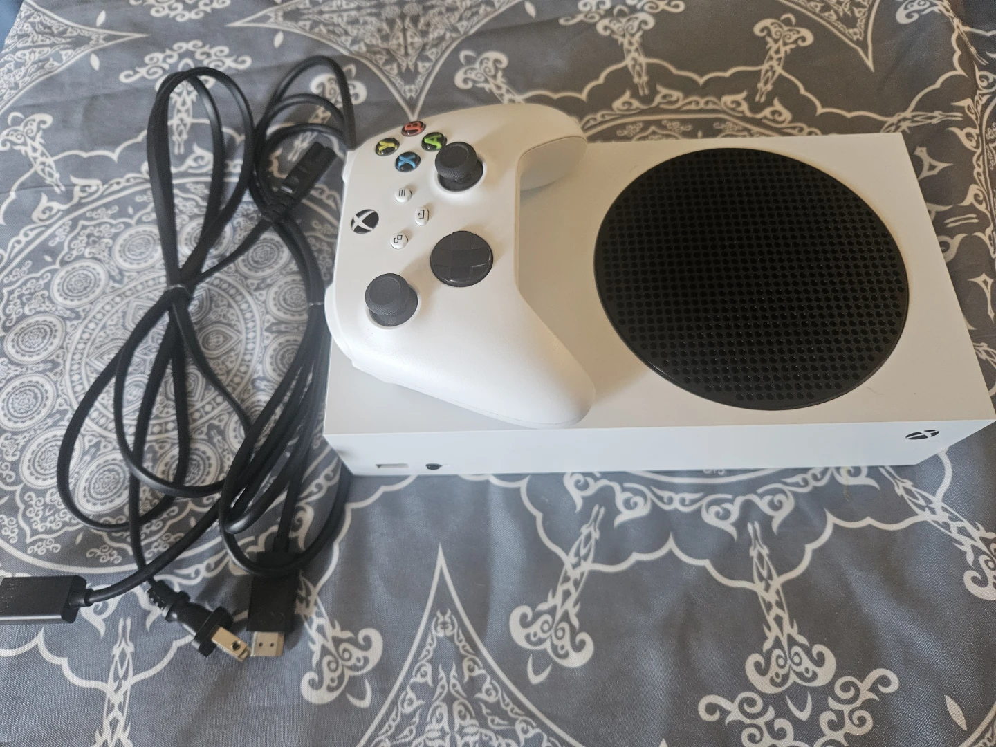 Microsoft Xbox Series S 1TB Console - photo 2