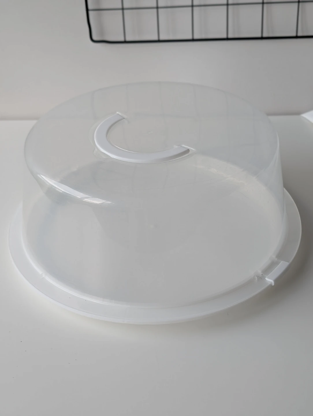 Plastic Cake Carrier with Lid