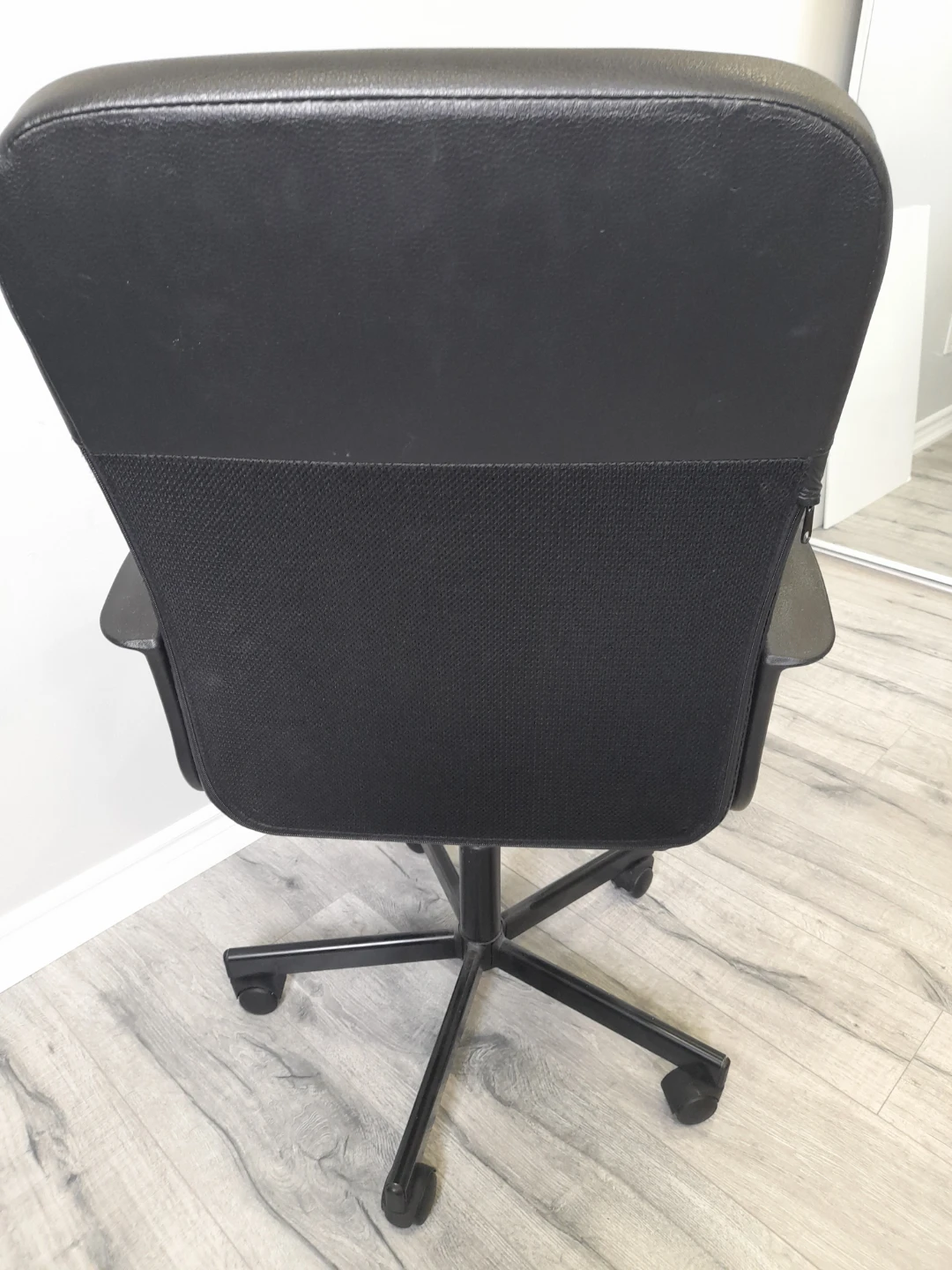 Black Office Chair - photo 2