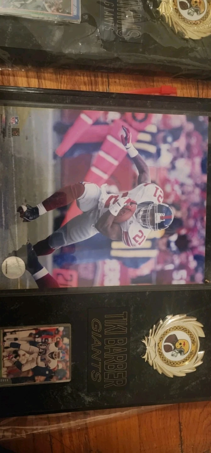 New York Giants Football Memorabilia Collection - photo 4