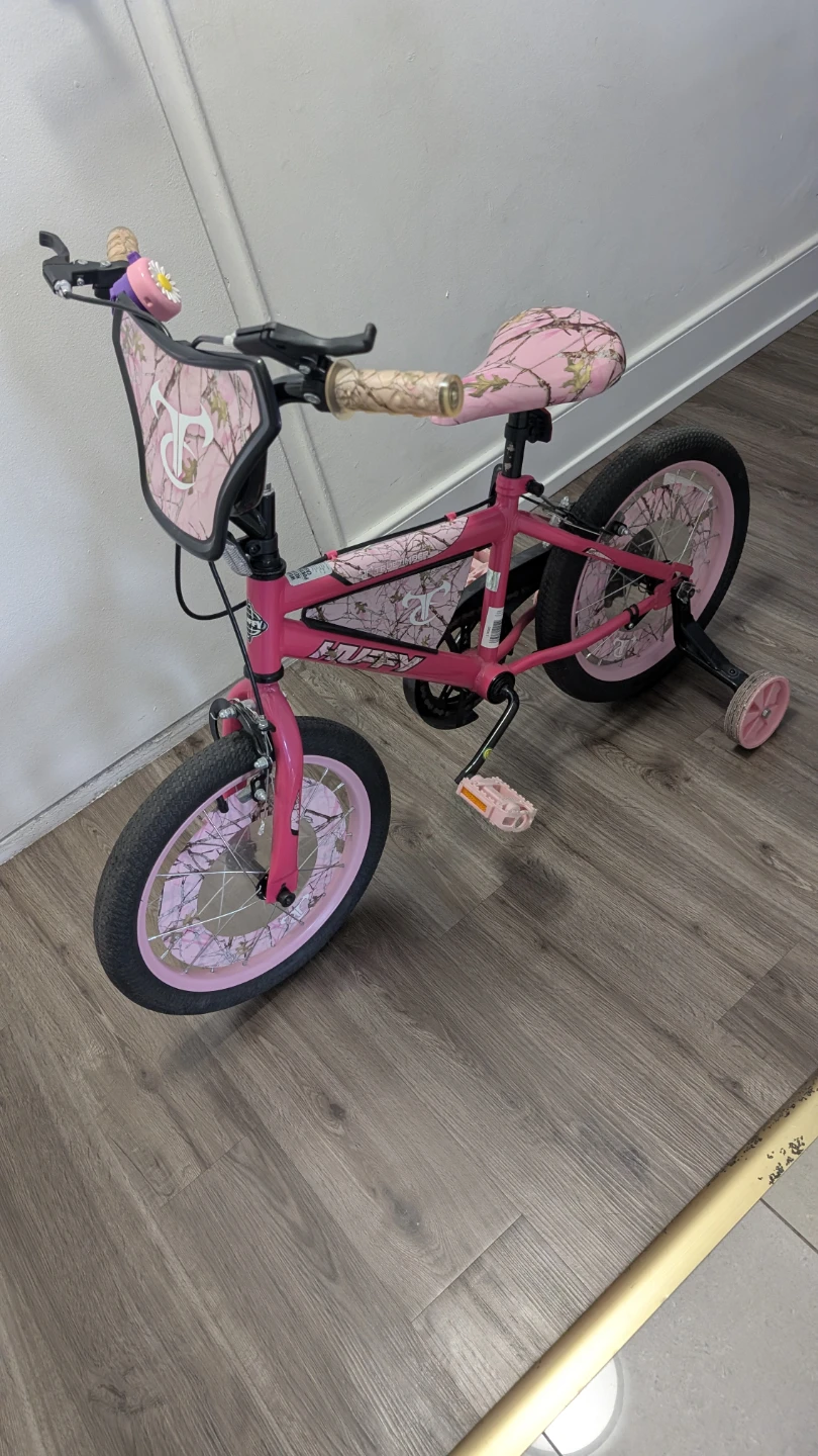 Huffy Kids Pink Camo Bike with Training Wheels