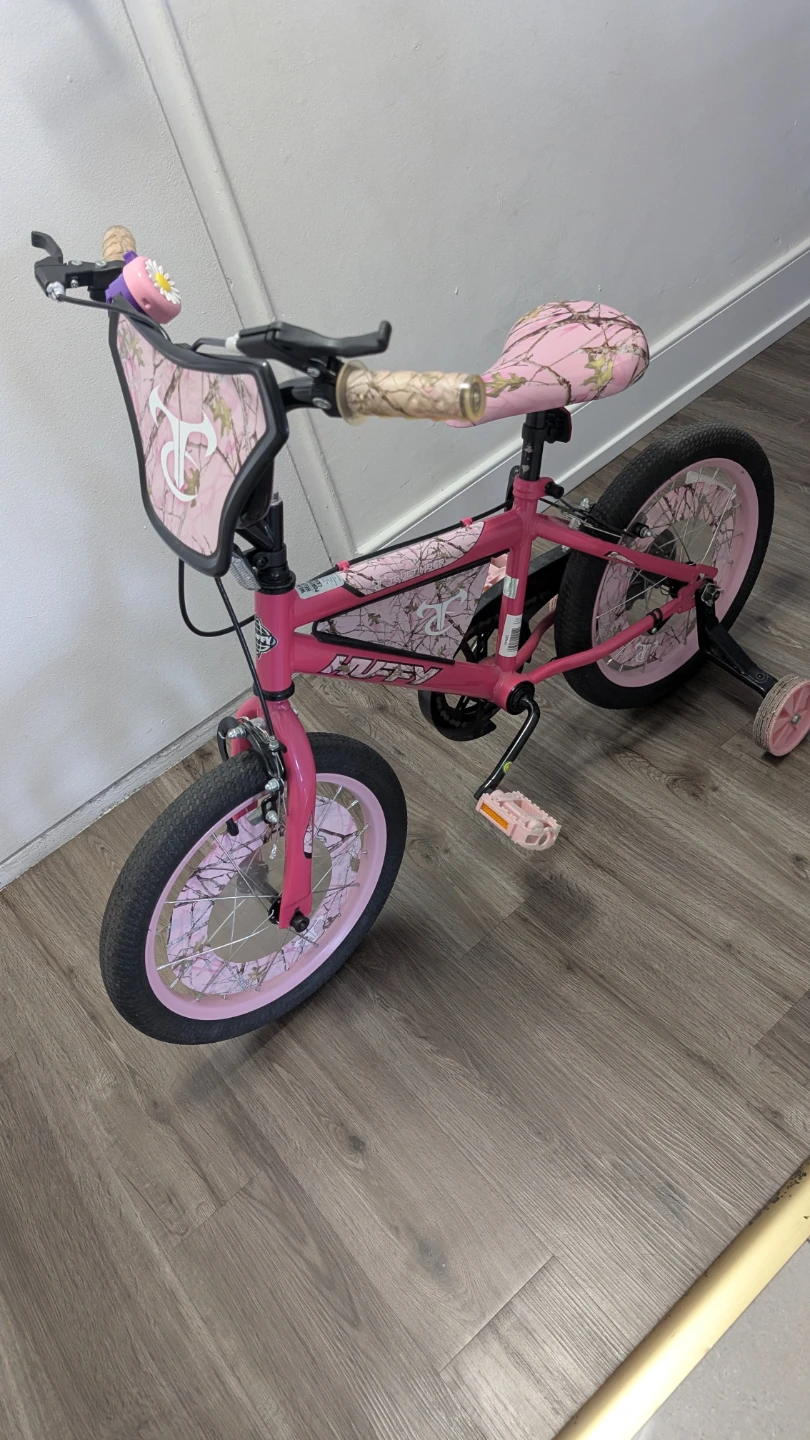 Huffy Kids Pink Camo Bike with Training Wheels - photo 2