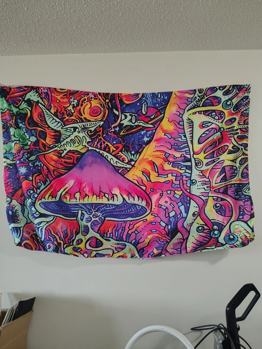Psychedelic Tapestry Wall Hanging - photo 2