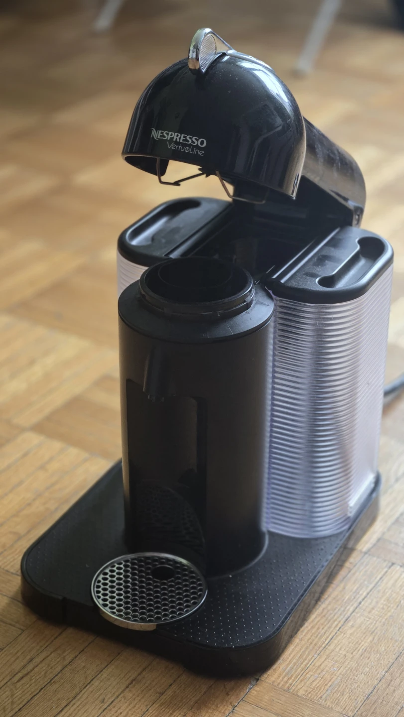 Nespresso VertuoLine Coffee Machine - photo 2